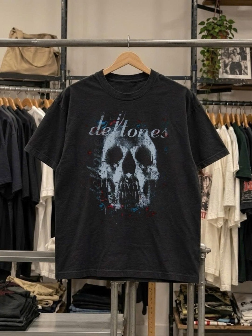 Black Deftones T-shirt with skull graphic